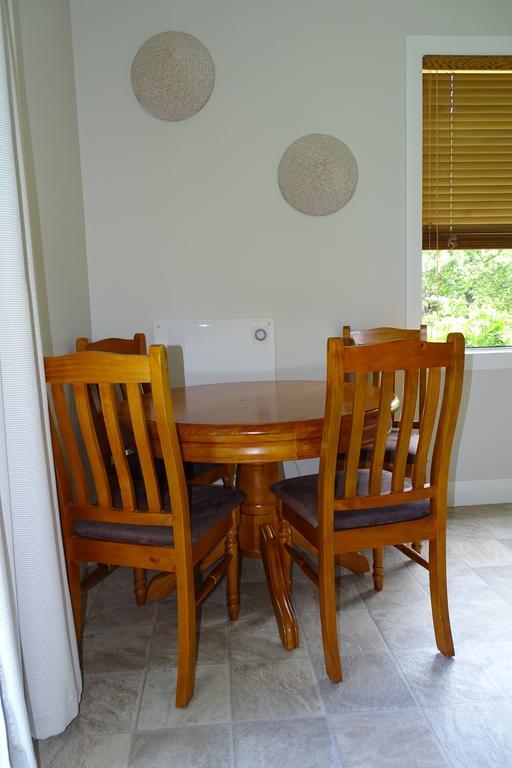 Korohi Vineyard Bnb Blenheim Bagian luar foto