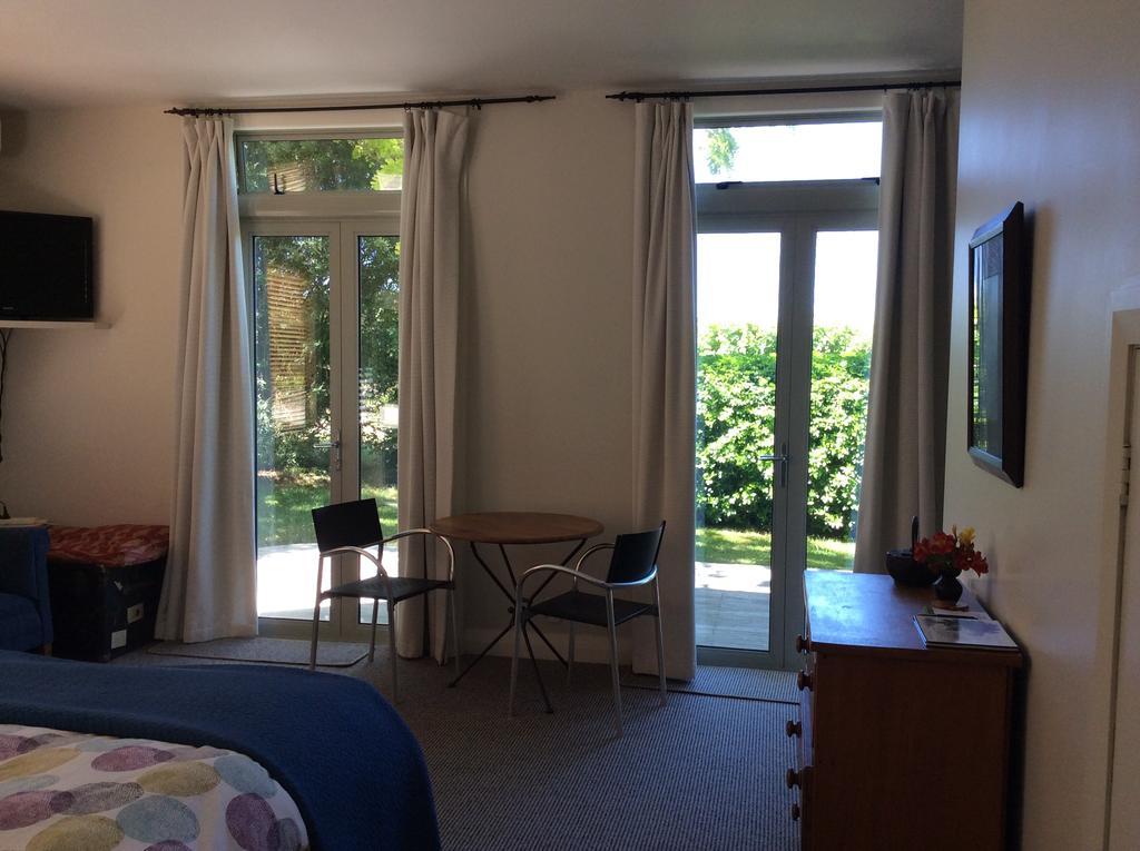 Korohi Vineyard Bnb Blenheim Bagian luar foto