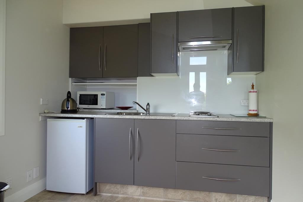Korohi Vineyard Bnb Blenheim Bagian luar foto